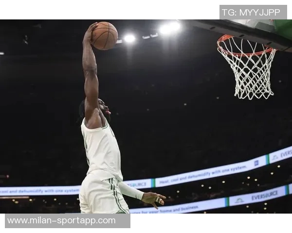 布朗上半场仅出场12分钟马祖拉强调均衡时间下半场表现出色